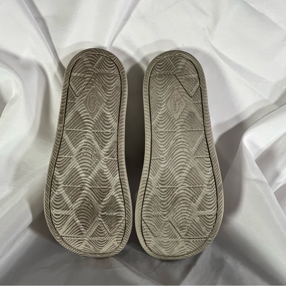 Chaco Chillos Tie Dye Slide Sandals - Picture 7 of 9